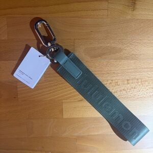 LULULEMON Never Lost Keychain NWT